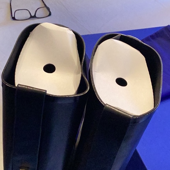 NWT beautiful Stuart Weitzman black rain boots - Picture 9 of 11